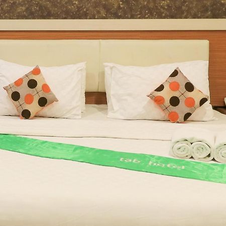 Tab Hotel Surabaya Eksteriør billede