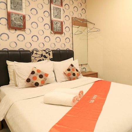 Tab Hotel Surabaya Eksteriør billede