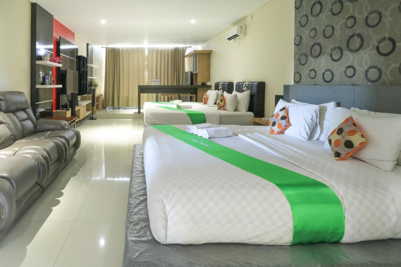 Tab Hotel Surabaya Eksteriør billede