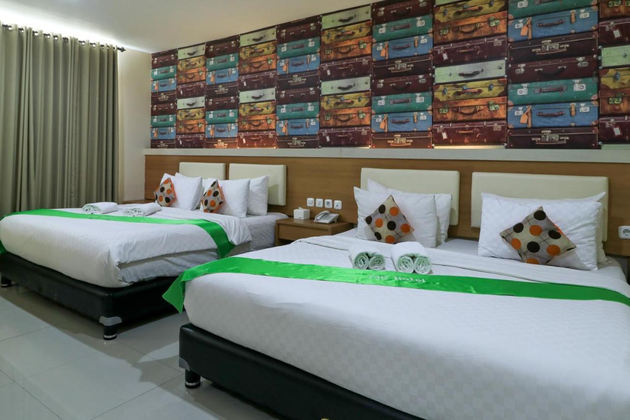 Tab Hotel Surabaya Eksteriør billede