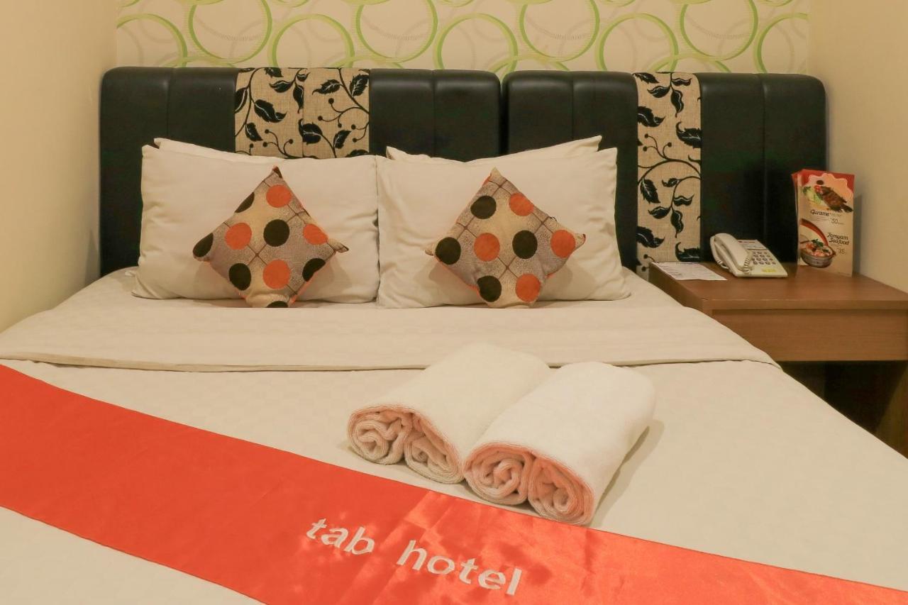 Tab Hotel Surabaya Eksteriør billede