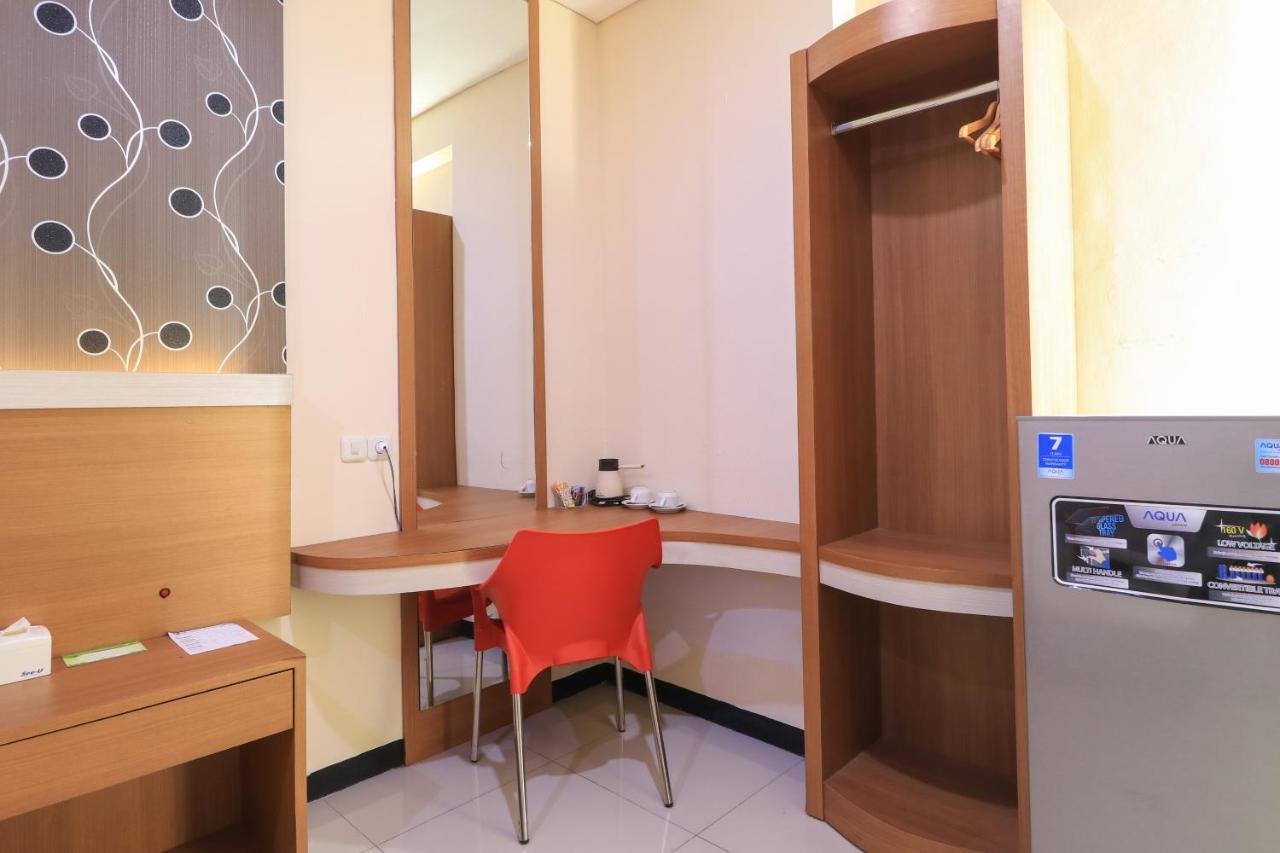 Tab Hotel Surabaya Eksteriør billede
