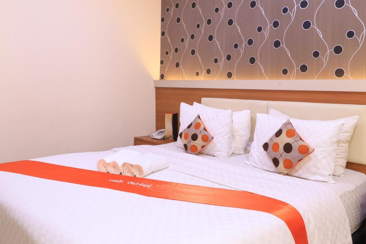 Tab Hotel Surabaya Eksteriør billede