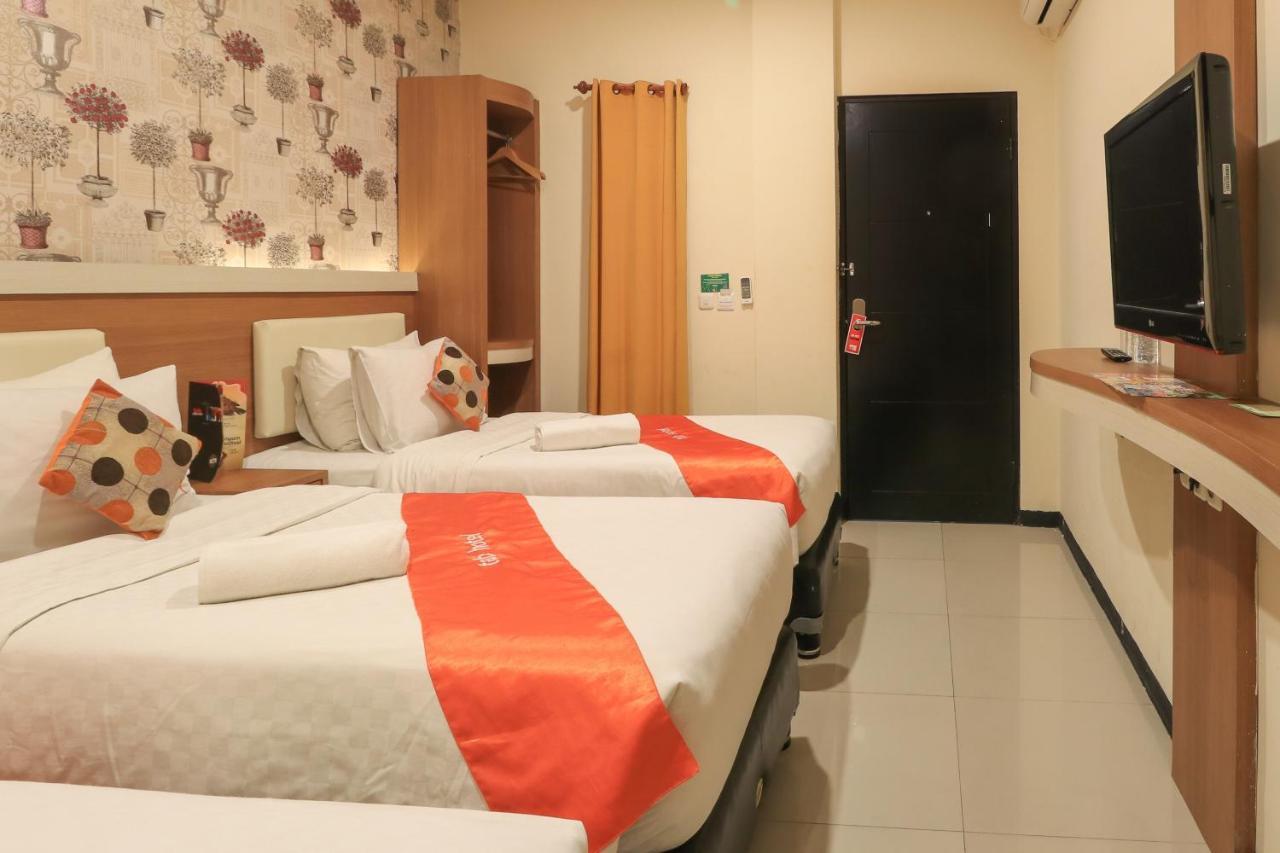 Tab Hotel Surabaya Eksteriør billede