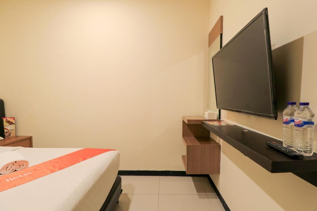 Tab Hotel Surabaya Eksteriør billede