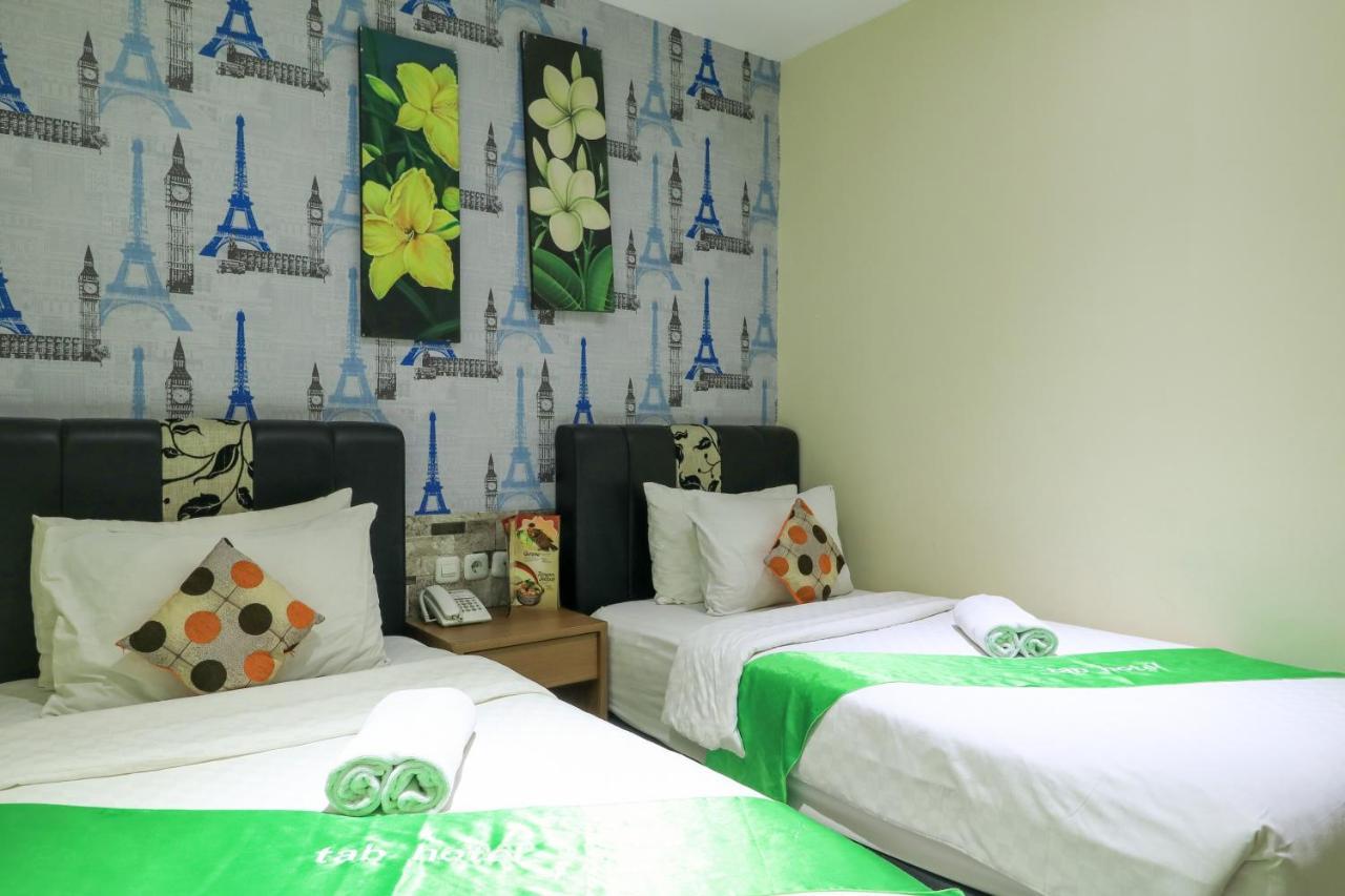 Tab Hotel Surabaya Eksteriør billede