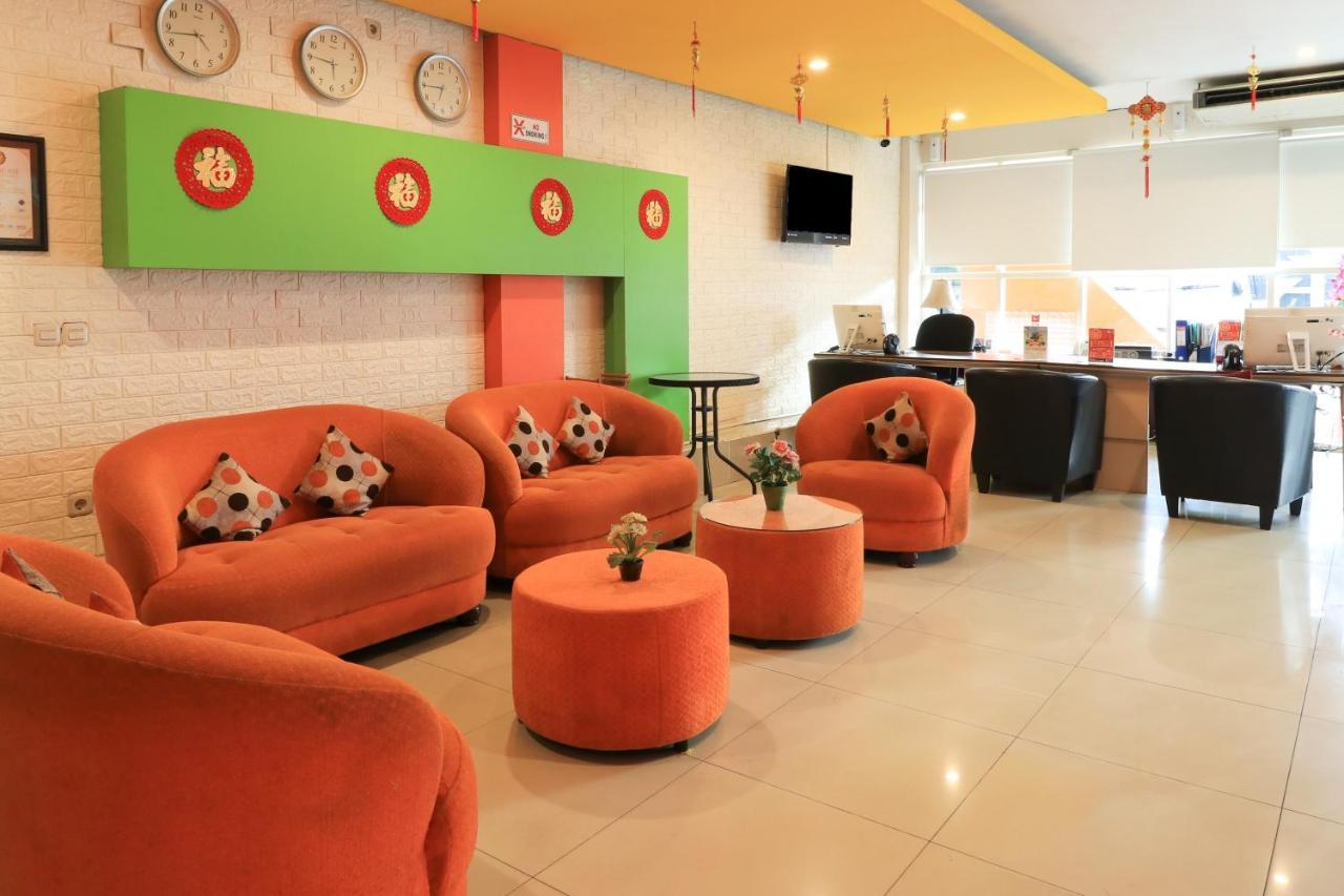 Tab Hotel Surabaya Eksteriør billede