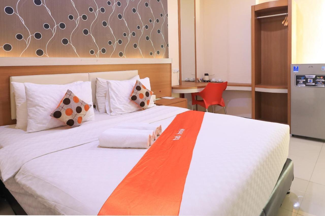 Tab Hotel Surabaya Eksteriør billede