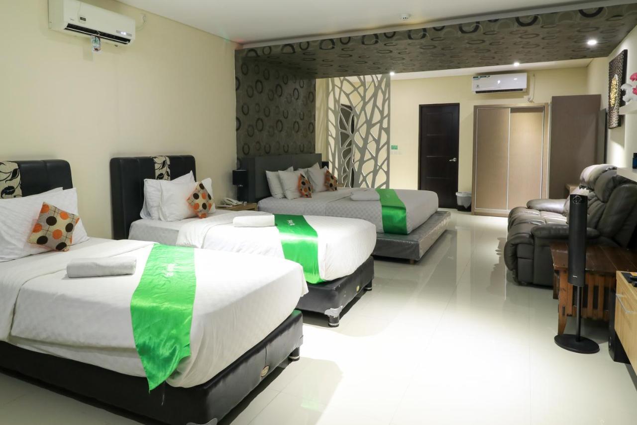 Tab Hotel Surabaya Eksteriør billede