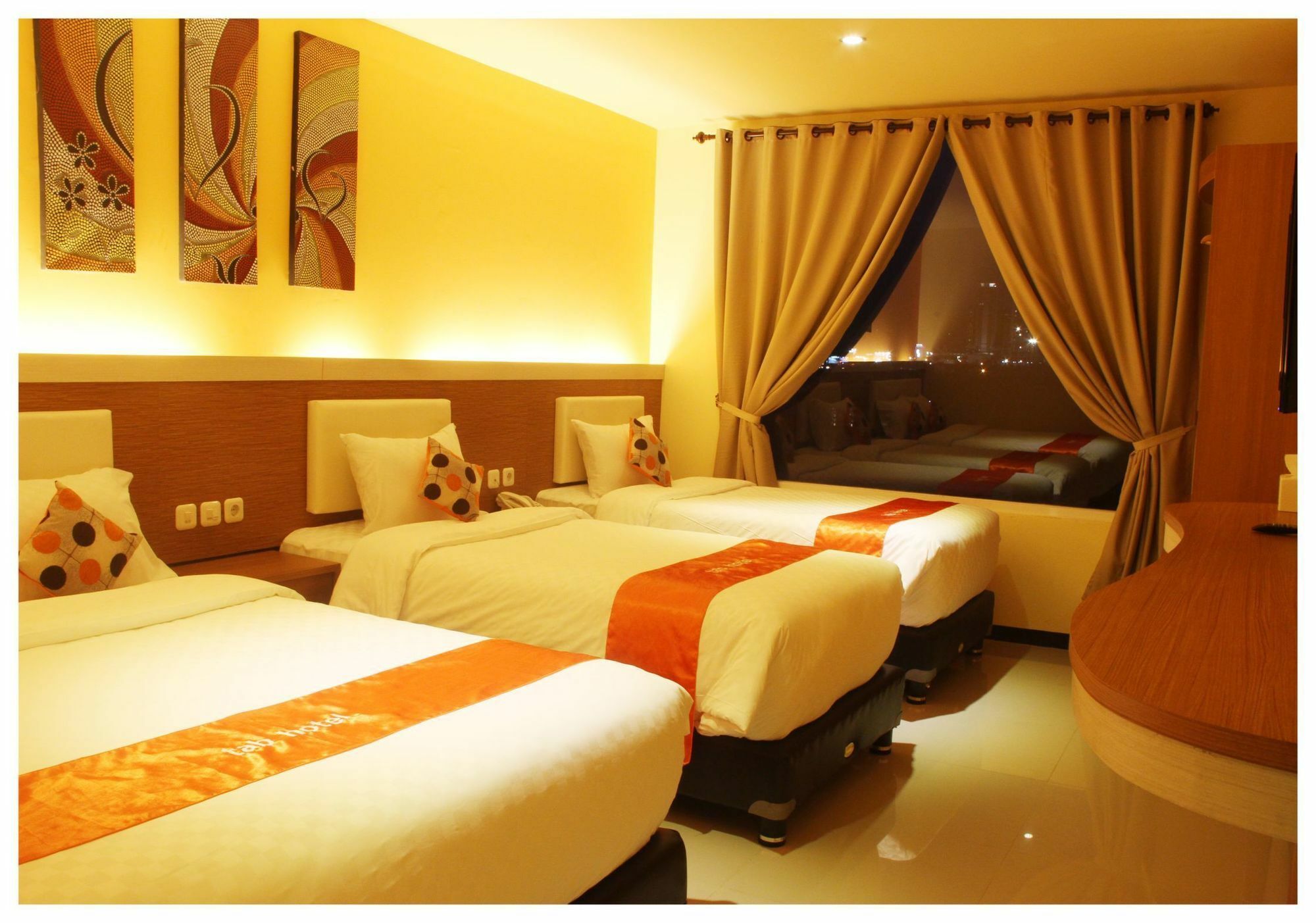 Tab Hotel Surabaya Eksteriør billede